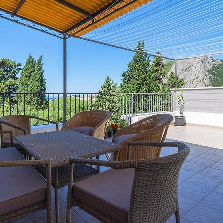 Gorgeous Apartment In Omis With Kitchen Buitenkant foto