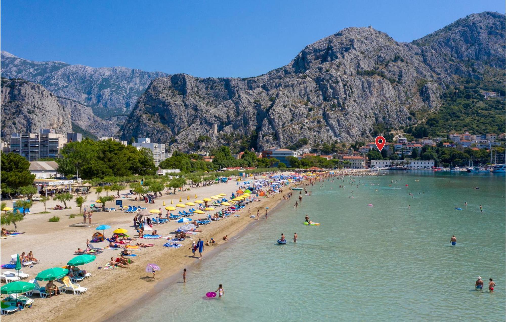 Gorgeous Apartment In Omis With Kitchen Buitenkant foto